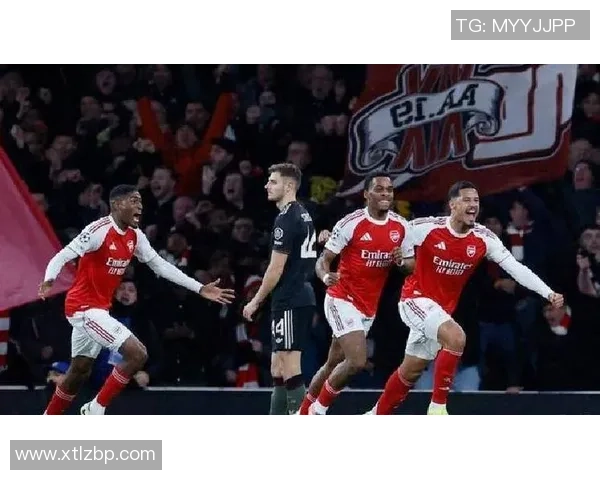 意甲大战：拜仁大胜阿森纳红牌事件引发全场热议与争议