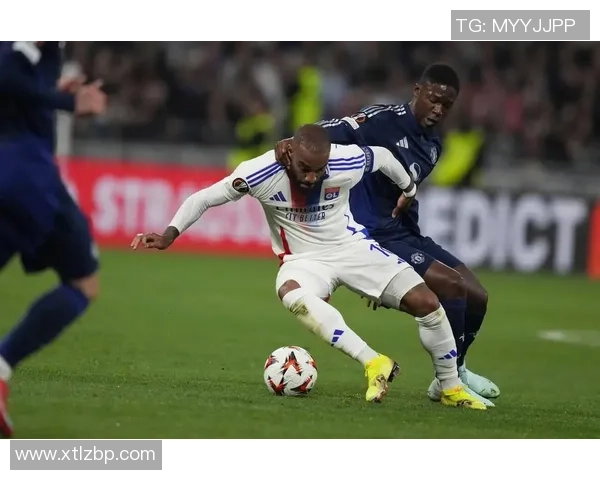 欧联杯精彩对决里昂逆转多特蒙德上演帽子戏法引爆全场