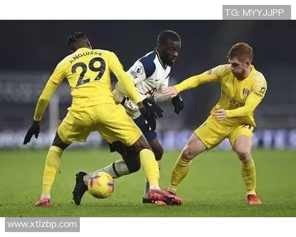 足总杯精彩对决皇马狂胜热刺5-1绝杀时刻点燃全场激情 足总杯精彩对决皇马狂胜热刺5-1绝杀时刻点燃全场激情