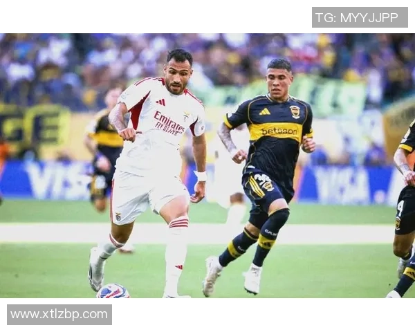 世界杯焦点战曼联与本菲卡战成平局神奇扑救成比赛转折点分析 世界杯焦点战曼联与本菲卡战成平局神奇扑救成比赛转折点分析