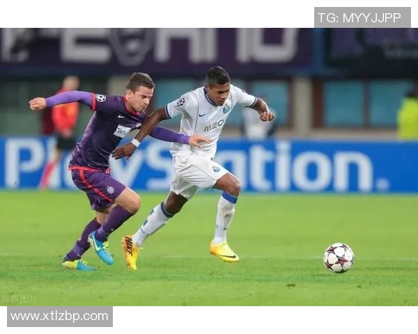 欧冠激战：里昂与波尔图2比2平点球大战决胜引发全场狂欢