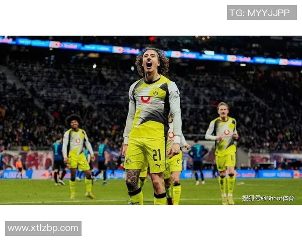 国王杯精彩对决多特蒙德逆转那不勒斯全场沸腾的瞬间分析