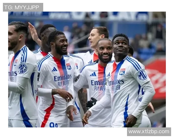 曼联与里昂友谊赛激战三场绝杀瞬间引爆全场精彩回顾 曼联与里昂友谊赛激战三场绝杀瞬间引爆全场精彩回顾