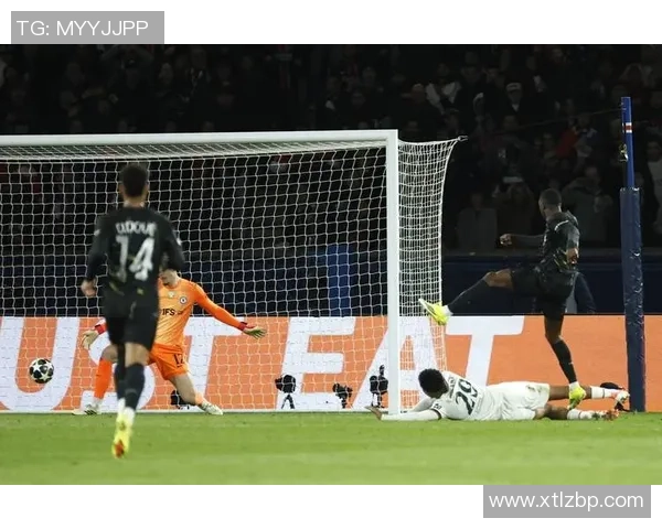 意甲赛场惊现冷门曼联大胜巴黎圣日耳曼引发全场轰动